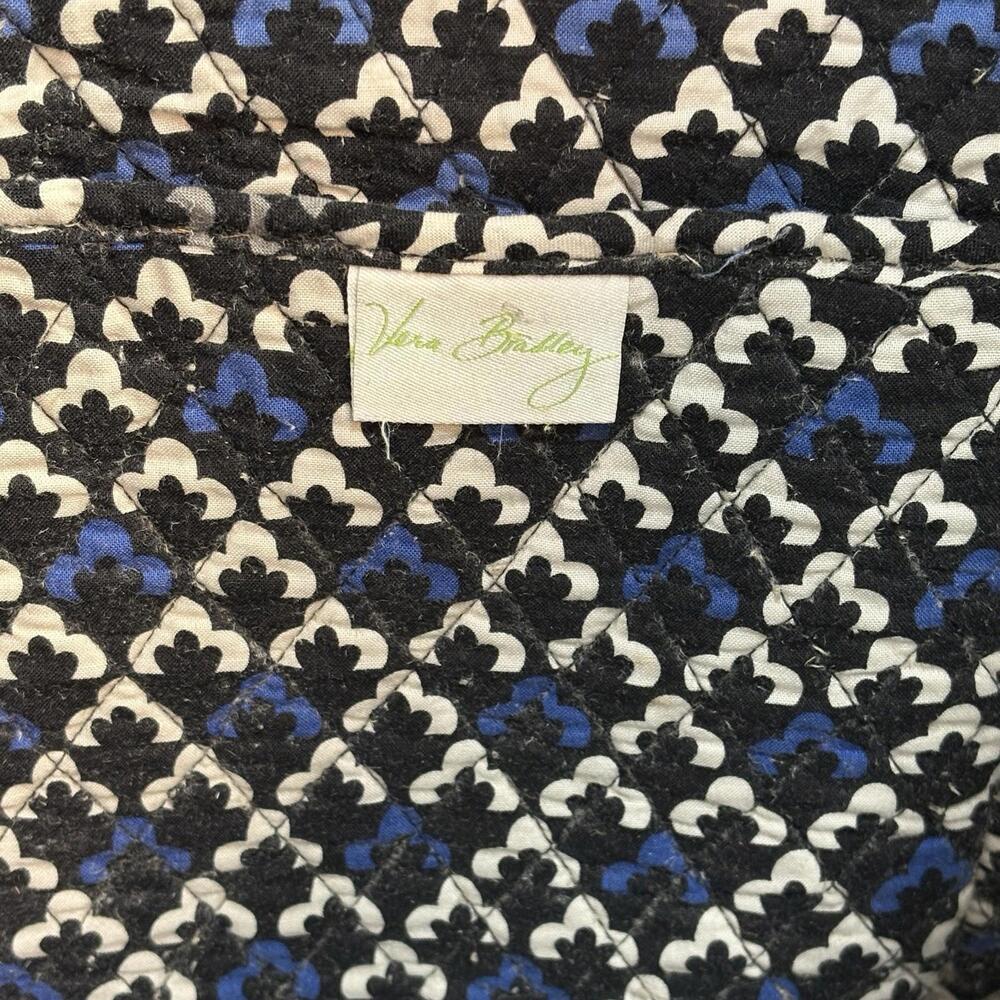 Vera Bradley Quilted Medallion Tote - Blue & Grey "Blue Bayou" - Picture 7 of 14